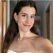 Profesora de repaso general apta para todas las edades y niveles
